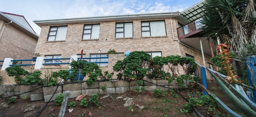 5 Bedroom Property for Sale in Dana Bay Western Cape